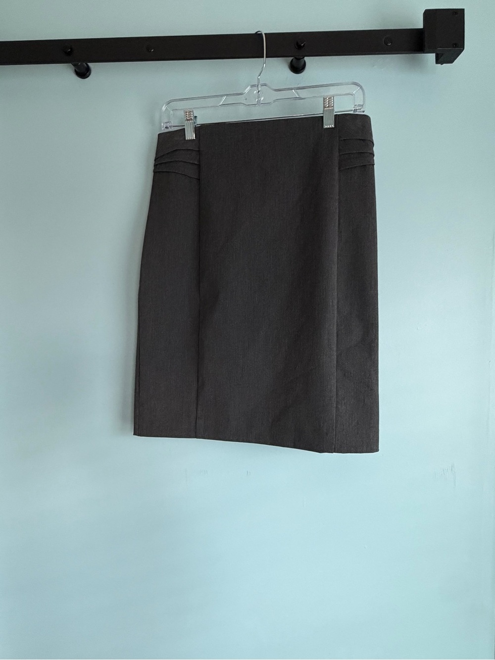 NWT Express Gray Pencil Skirt Size 8 Stretch Career Office Midi Slit
